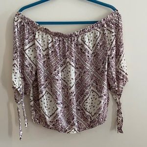 Off the shoulder Rue 21 shirt